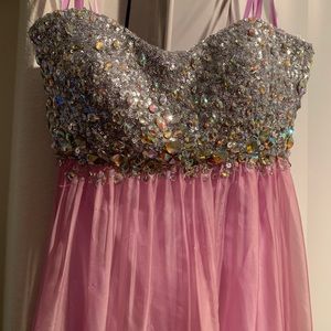 NEW✨ La Femme Prom dress in lilac